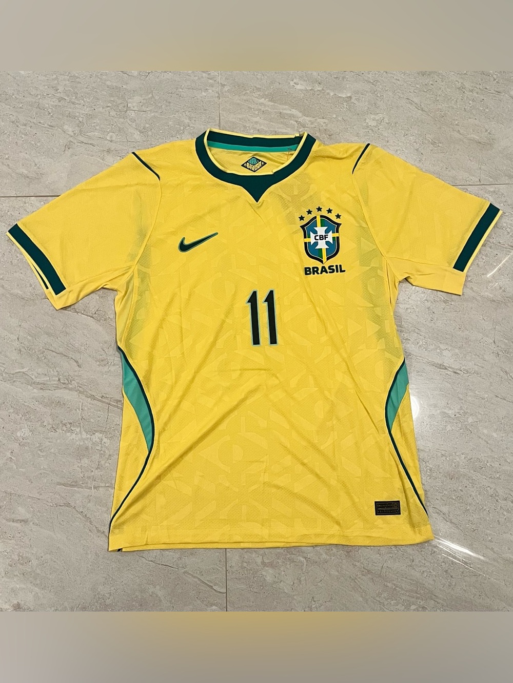 Brazil 2026 world cup player version Home jersey - Raphinha #11 SIZE X-LARGE